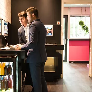*** Hotel Qbic Wtc Holandia